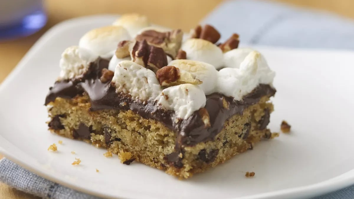 Gluten-Free Ooey Gooey Rocky Road Bars