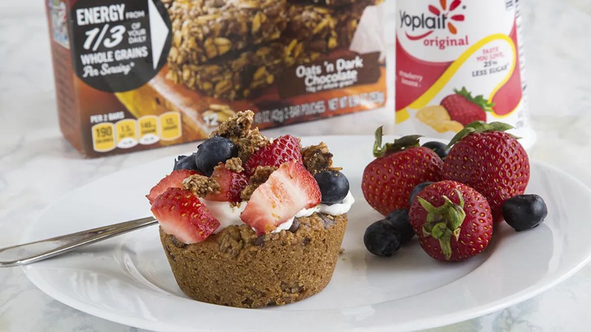 Granola-Chocolate Chip Cookie Cups