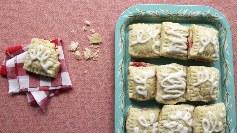 Mini Strawberry-Cream Cheese Breakfast Pastries