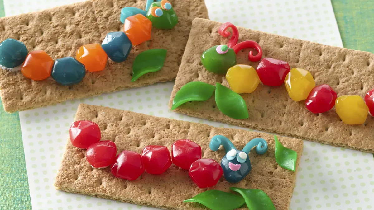 Build-Your-Own Fruit Gushers™ Caterpillars