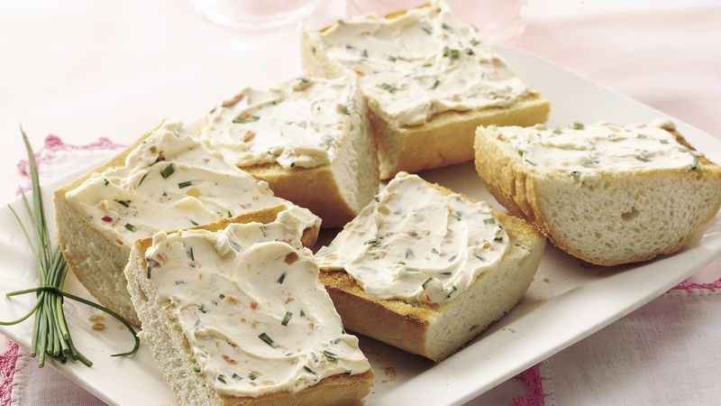 Grilled Garlic, Chive and Cheese Bread