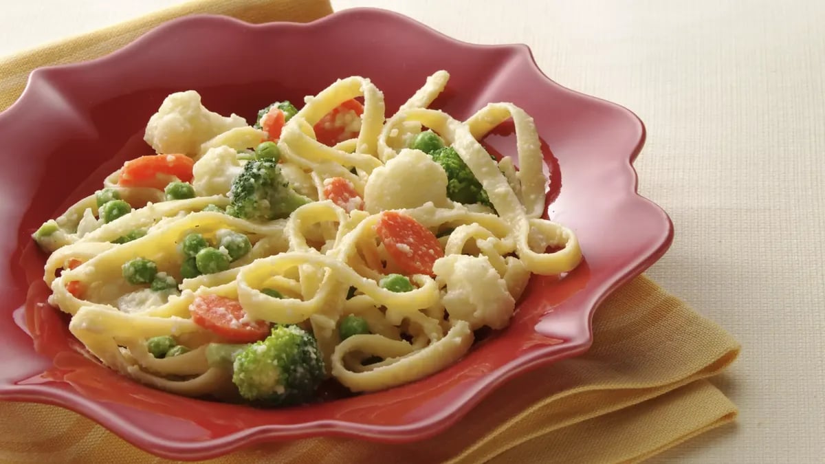 Fettuccine and Vegetables Parmesan