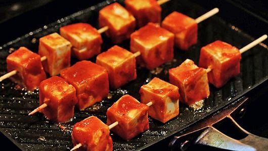 Grilled Tofu Skewers with Sriracha Sauce Recipe