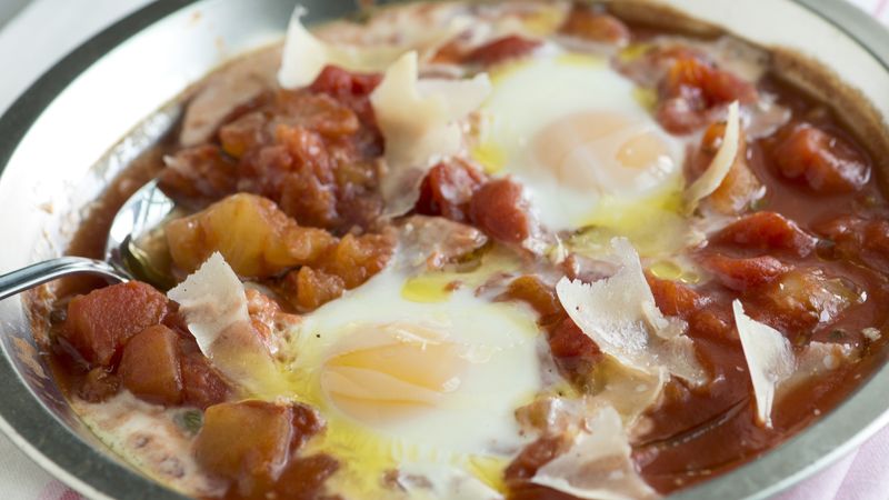 Baked Eggs in Tomato Sauce