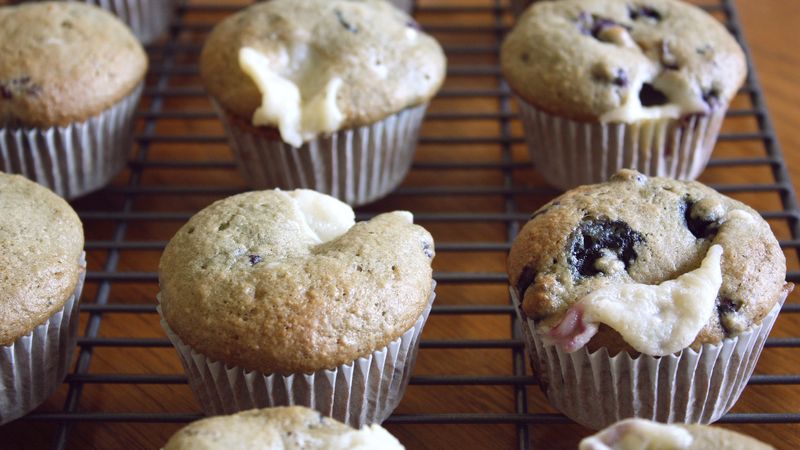 Low-Fat Blueberry Cream Cheese Muffins