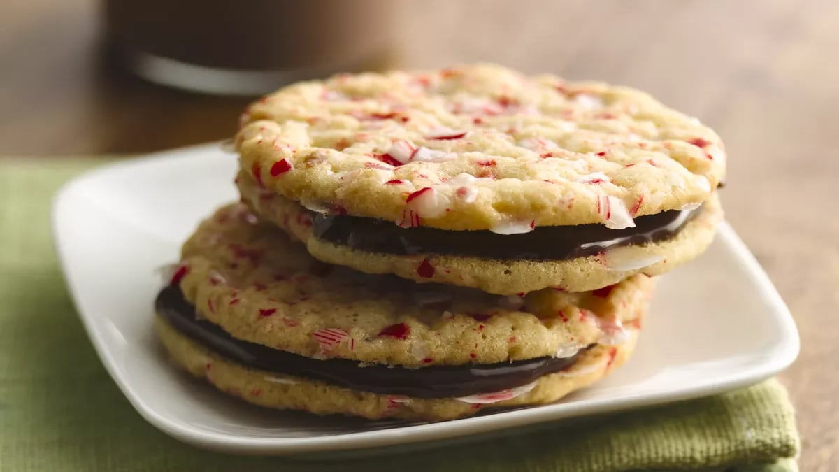 Peppermint Sandwich Cookies with Orange-Chocolate Filling