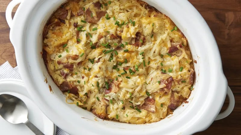 Slow-Cooker Cheesy Potato Breakfast Casserole