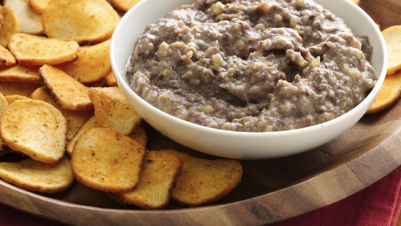 Easy Black Bean Hummus with Baguette Chips