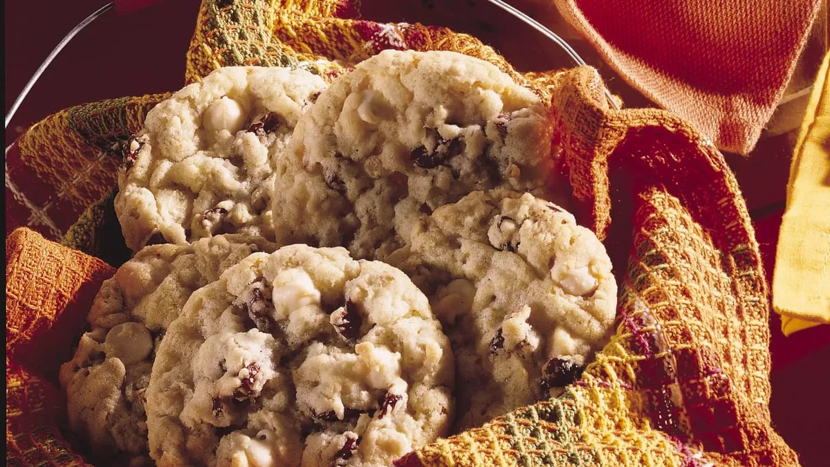 Cranberry and Vanilla Chip Cookies