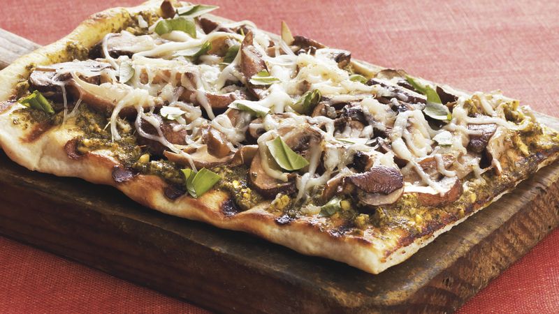 Mushroom-Pesto Grilled Pizza