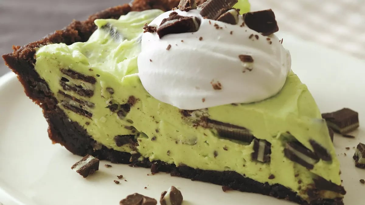 Creamy Mint Brownie Pie