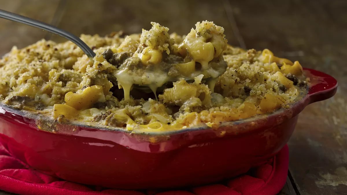 Crunchy Cheeseburger Mac Bake 