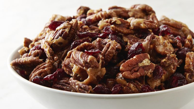 Candied Pecans and Cranberries Snack Mix