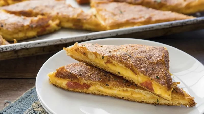 Grilled Cheese Pizza