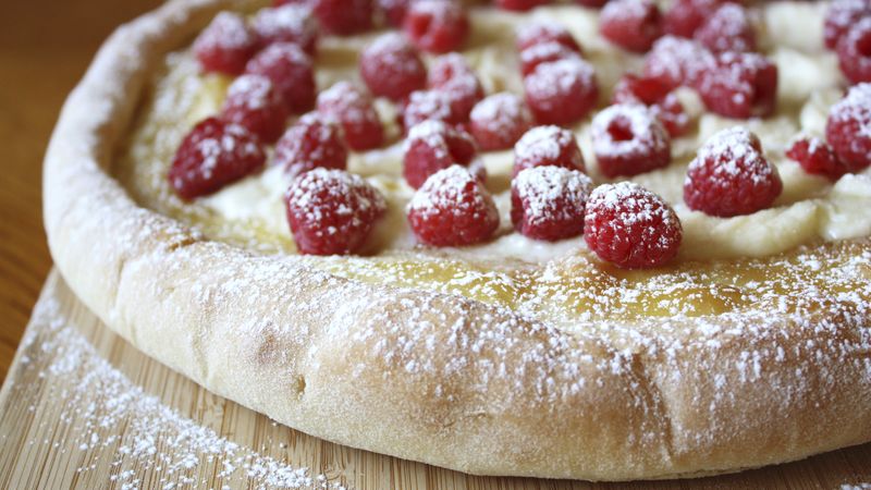Raspberry-Mascarpone Pizza