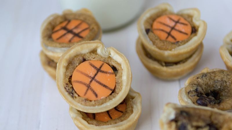 Basketball Mini Cookie Pies