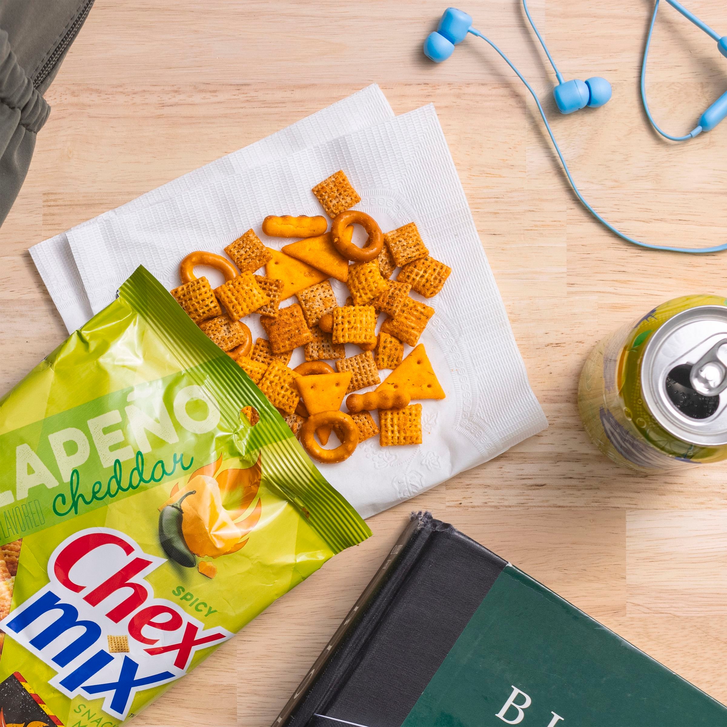  Styled Chex Mix(TM) Snack Mix Jalapeño Cheddar (8 ct) 3.75 oz