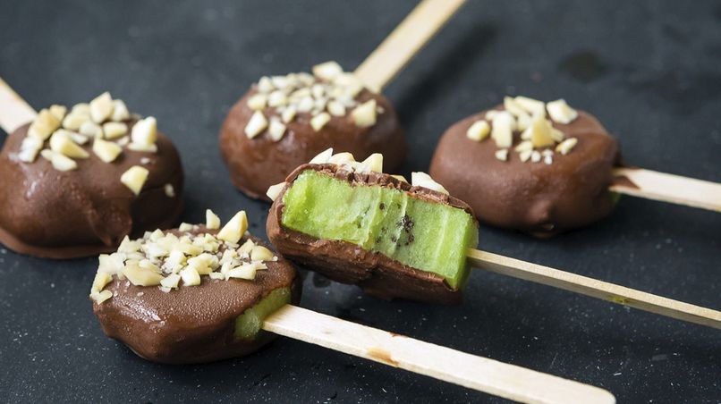 Chocolate-Covered Kiwi Popsicles