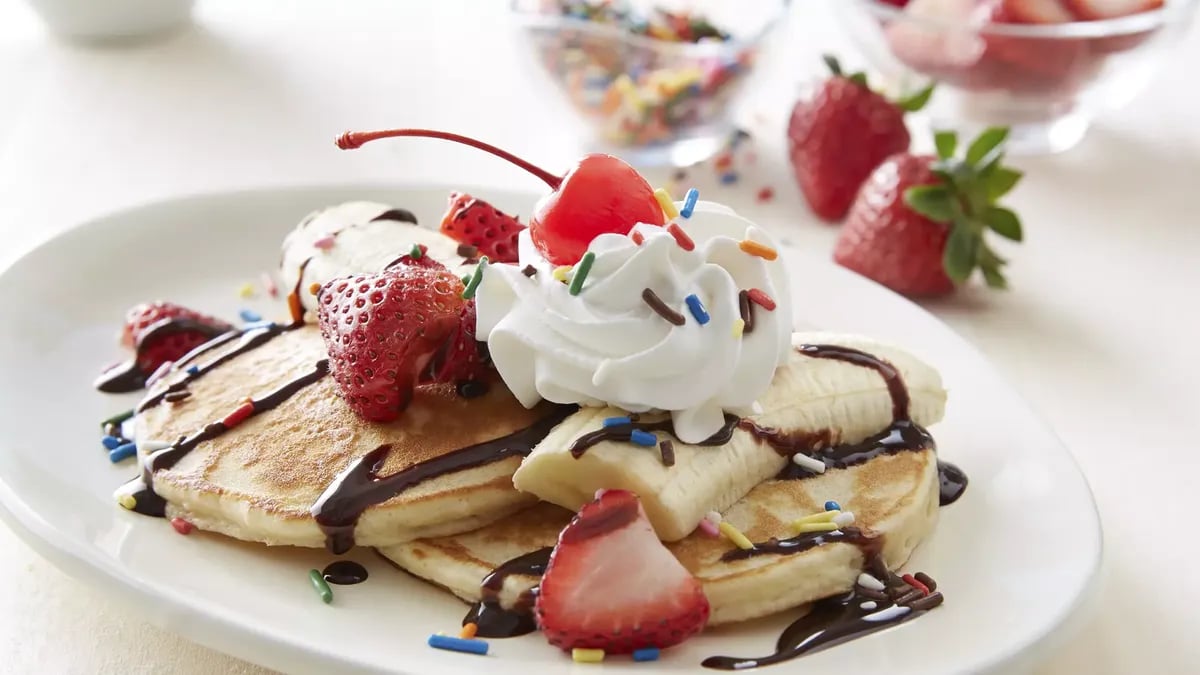 Banana Split Pancakes