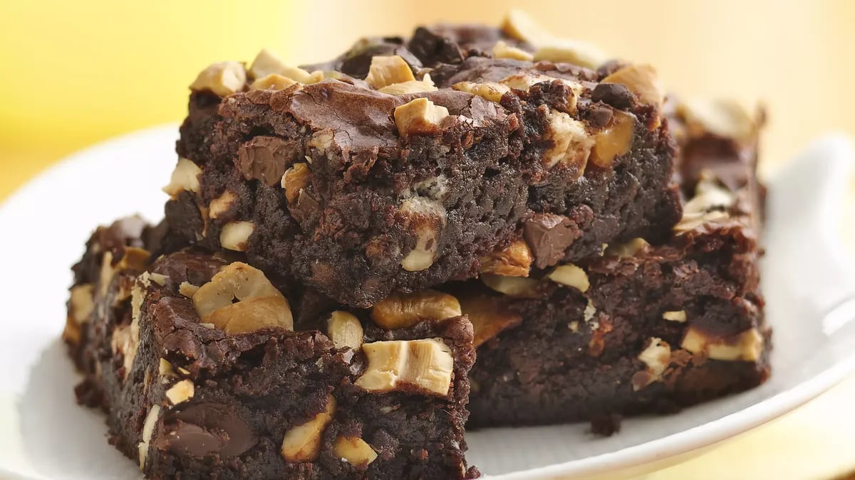 Cashew-Caramel Brownies