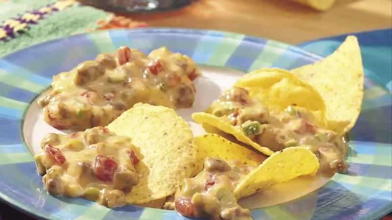 Slow-Cooker Spicy Cheeseburger Nachos