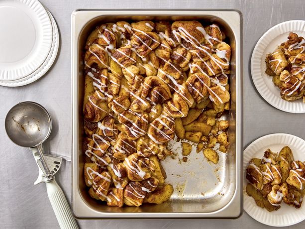 Chai Spiced Apple Cinnamon Rolls