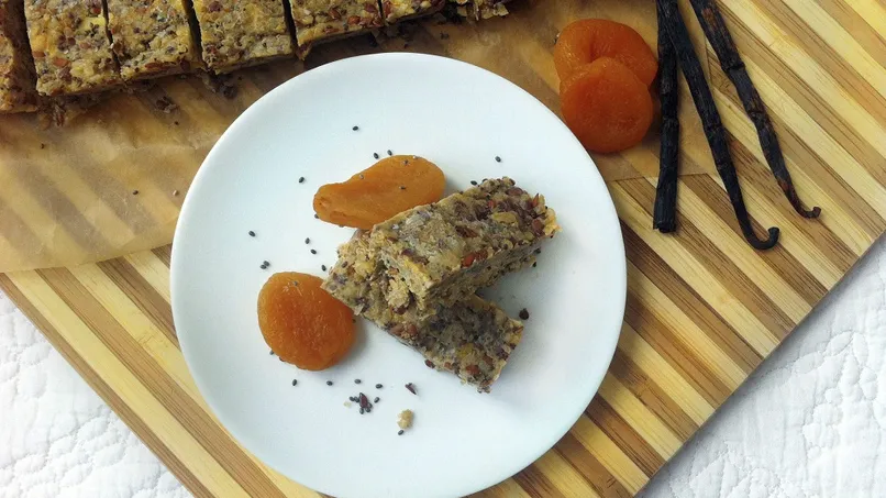 Quinoa, Vanilla and Lavender Tea Bars