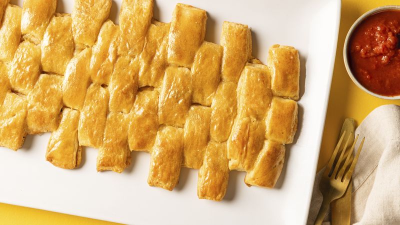 Yellow Brick Road Cheesy Pull-Apart Bread