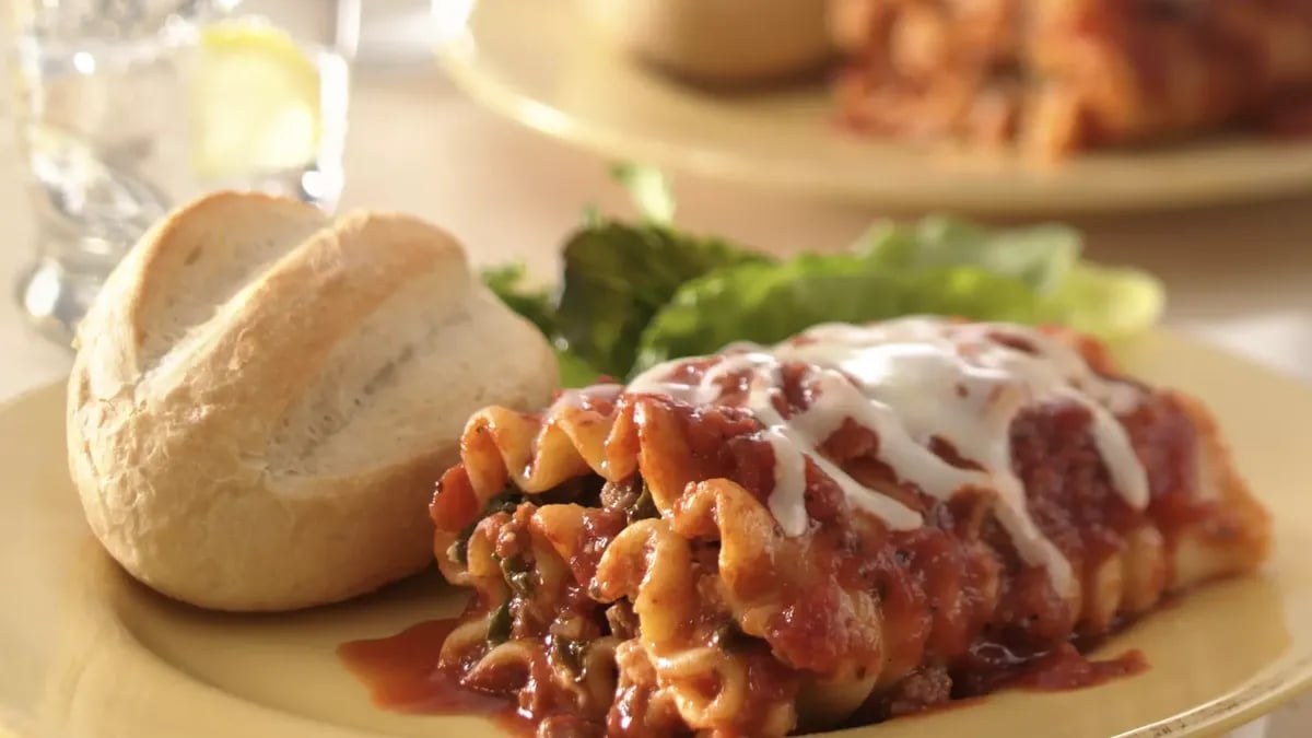 Beef and Spinach Lasagna Rolls