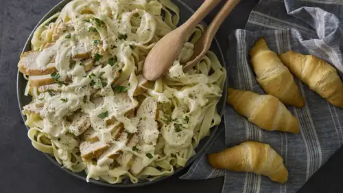 Copycat Olive Garden™ Chicken Alfredo