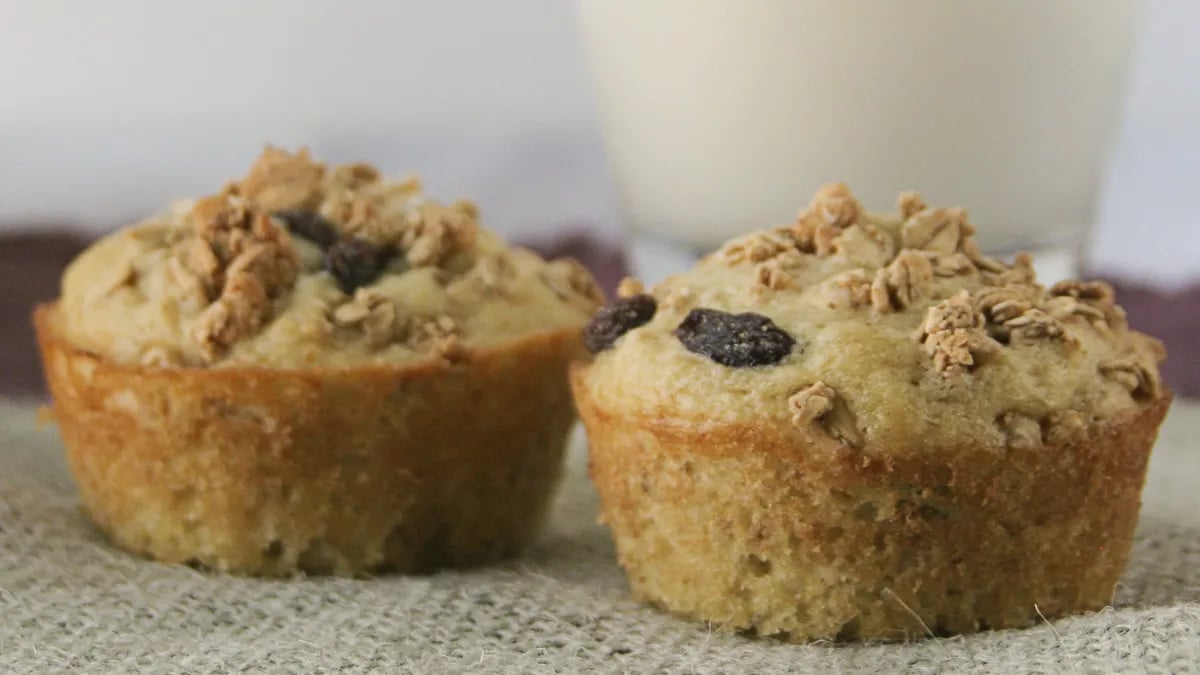 Crunchy Granola Muffins