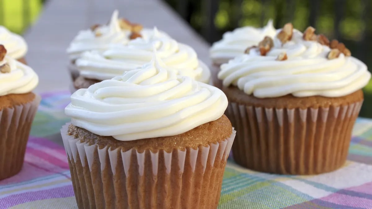 Easy Carrot Cake Cupcakes