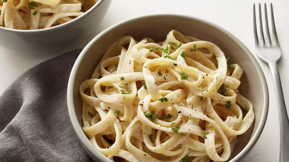 Skinny Fettuccine Alfredo