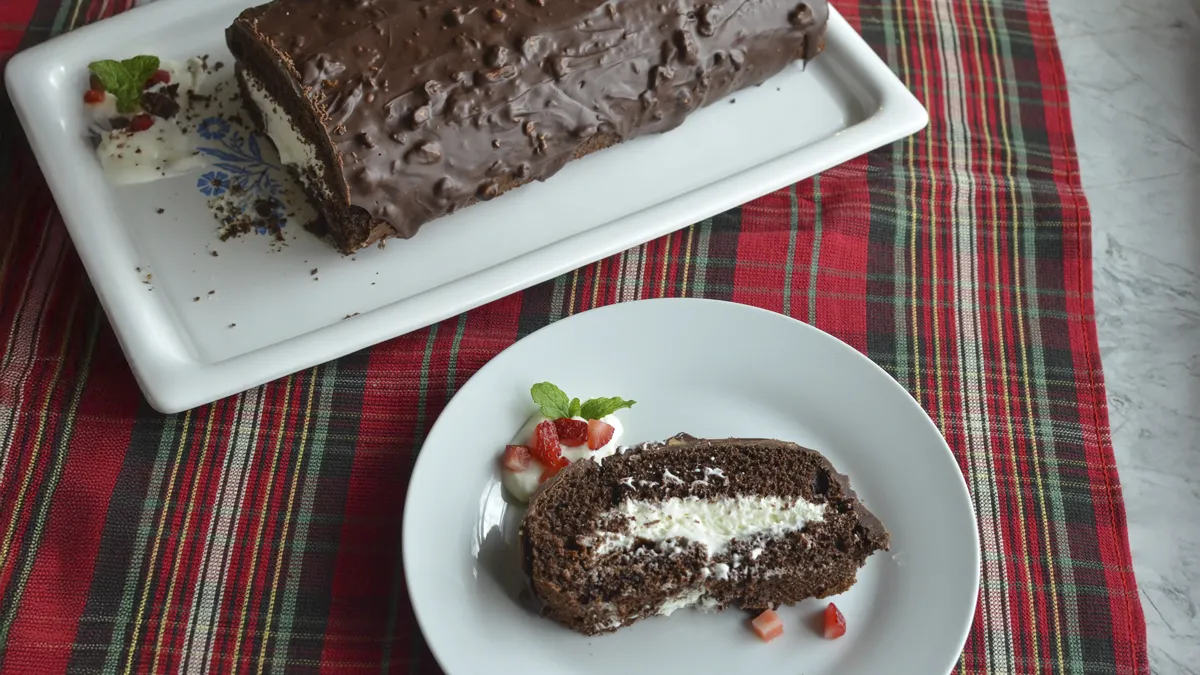 Easy Choco Roll Cake