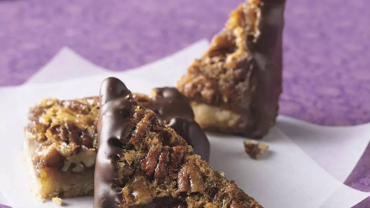 Chocolate-Glazed Pecan Pie Bars