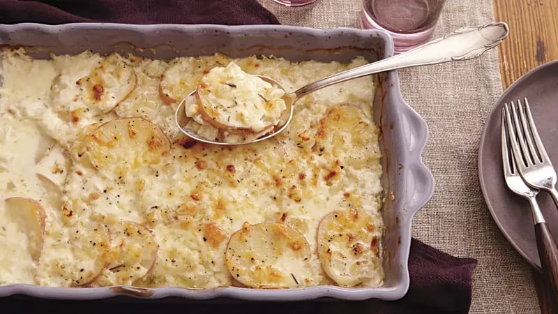 White Cheddar Scalloped Potatoes