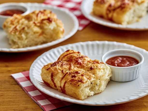 Parmesan Biscuit Pull-Apart Bread