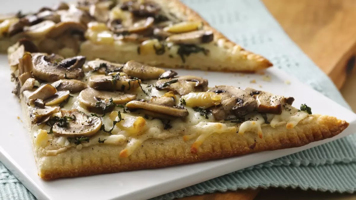 Roasted Garlic and Mushroom Flatbread