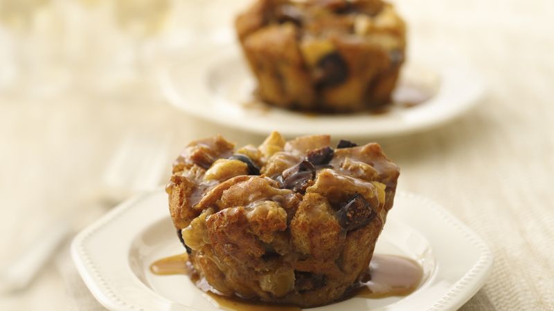 Apple-Fig Bread Pudding Cupcakes with Maple Sauce