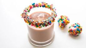 Millennial Pink Hot Chocolate Recipe 