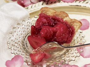 Gold Medal® Fresh Strawberry Pie | Gold Medal Flour US
