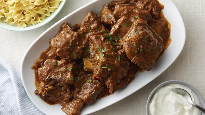 Slow-Cooker Short-Rib Goulash