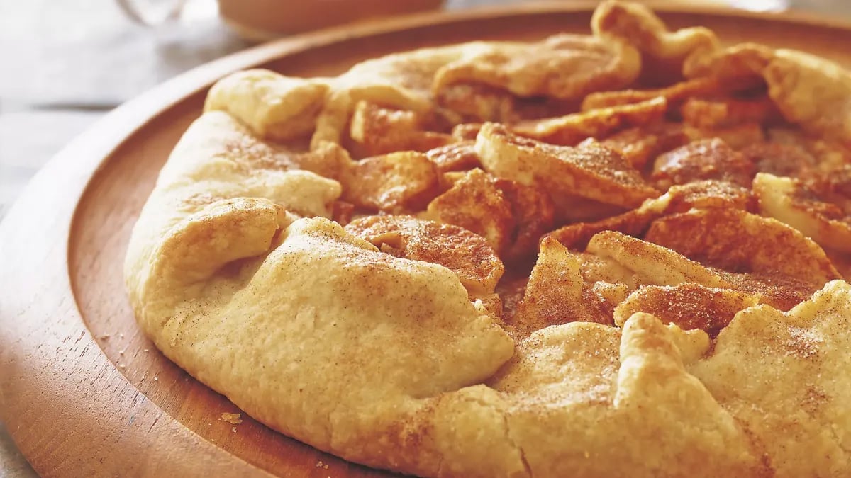 Apple Crostada with Caramel Topping