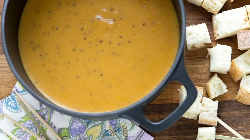 Cheddar, Beer and Pumpkin Fondue