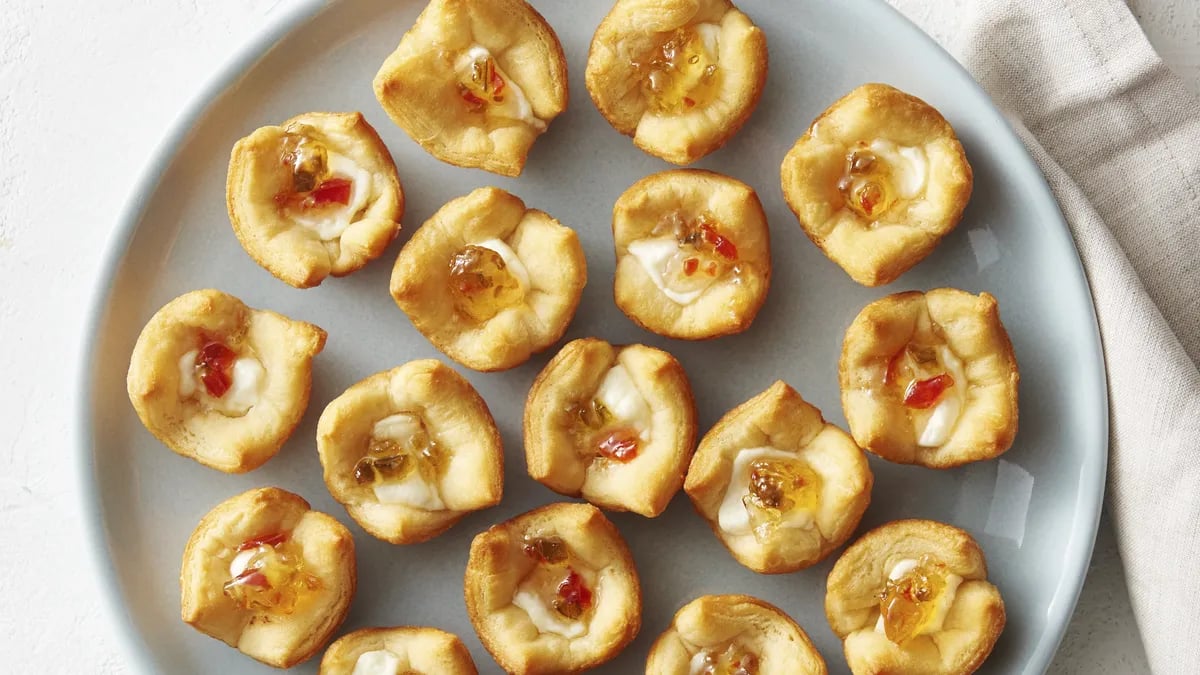 3-Ingredient Pepper Jelly-Cream Cheese Bites