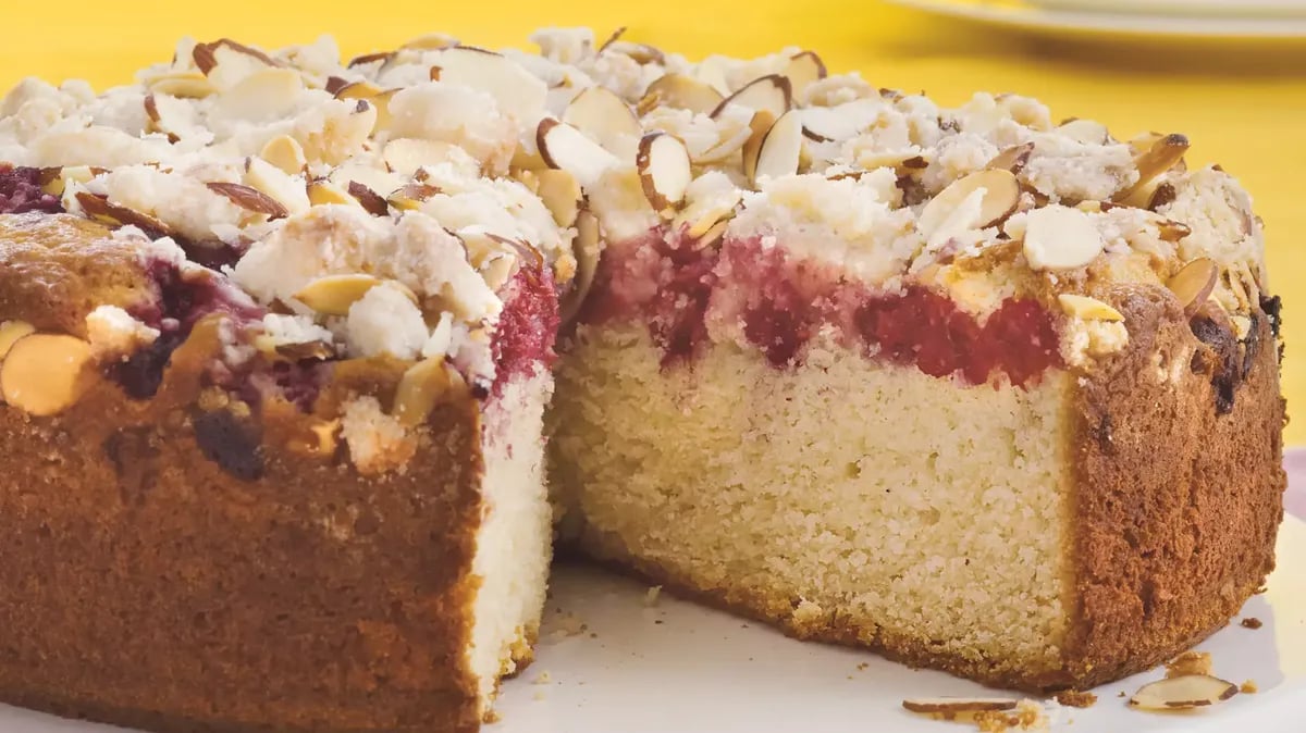 Mile High Raspberry Coffee Cake