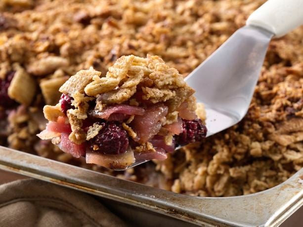 Gluten-Free Blackberry and Apple Crumble 