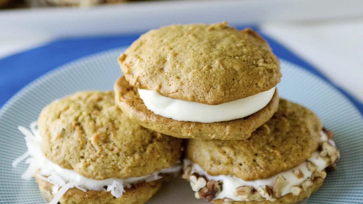 Carrot Cake Whoopie Pies