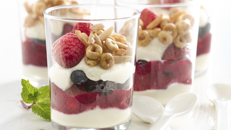 Ricotta and Berries Parfait with Cheerios™