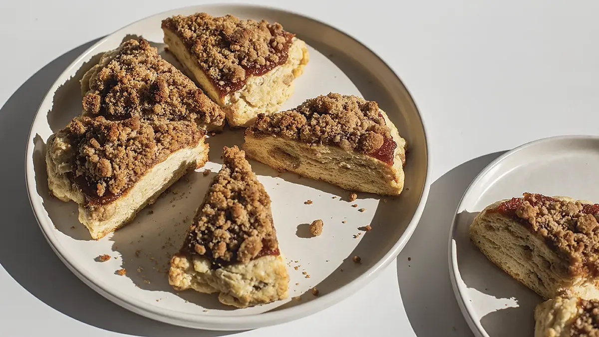 Apple Butter Crumble Scones